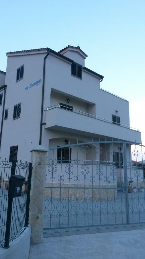 Vila Suzana Tribunj  Luaran gambar